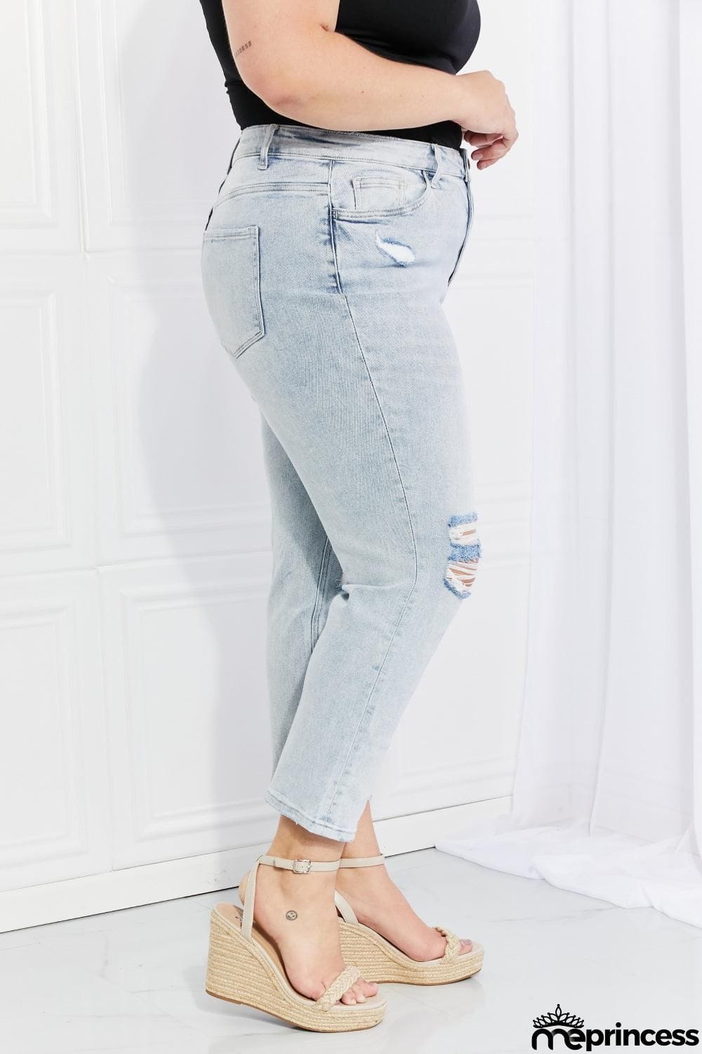 VERVET Stand Out Full Size Distressed Cropped Jeans