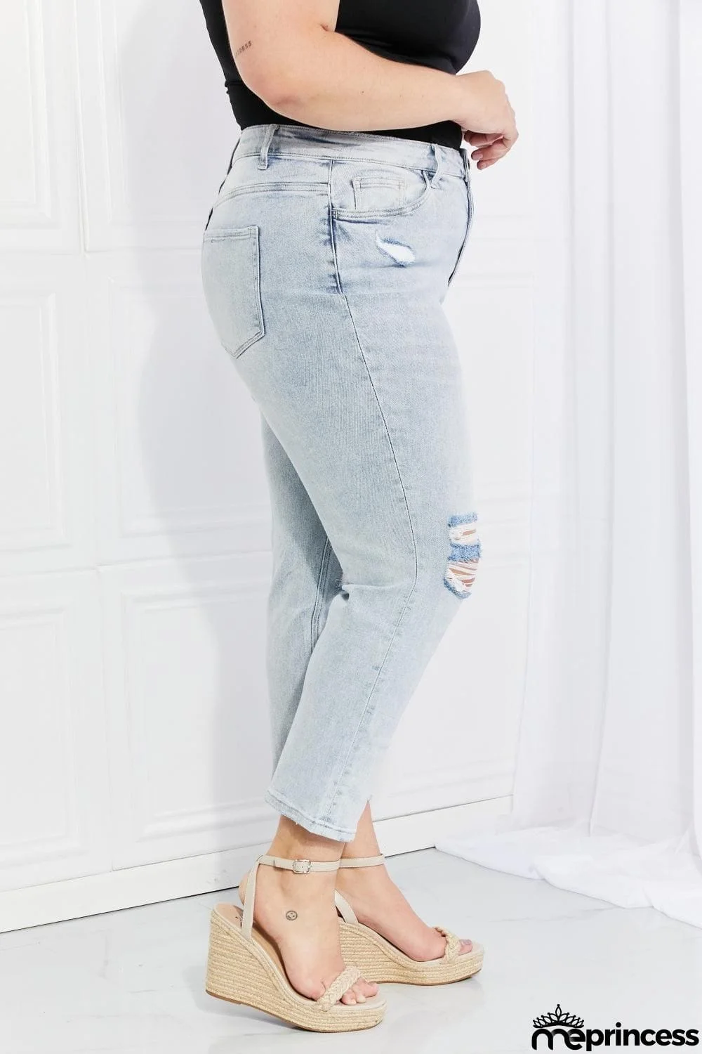 VERVET Stand Out Full Size Distressed Cropped Jeans