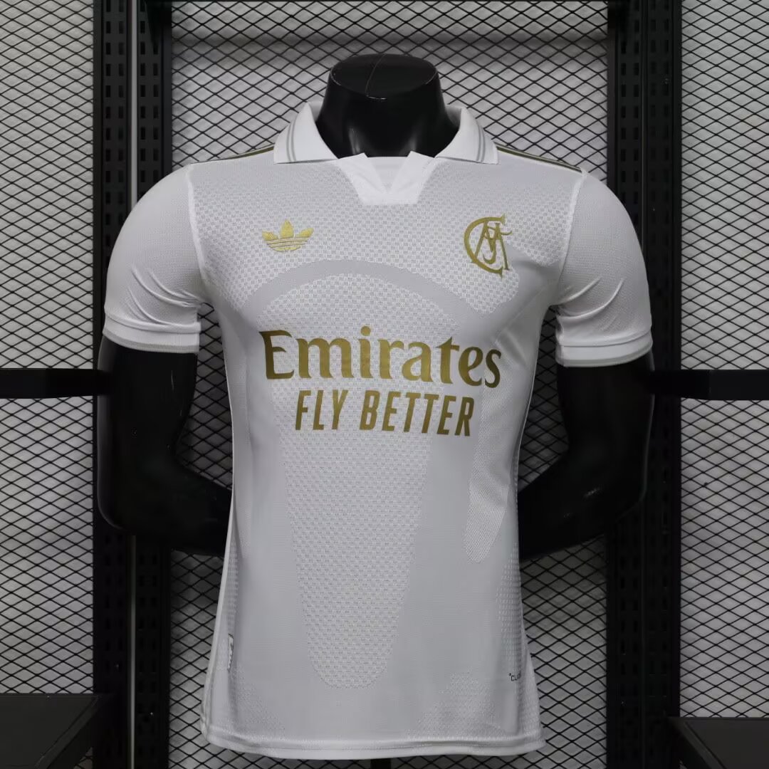 2026/2027 Player Version Real Madrid Special Edition Football Jersey（The player version jersey is a bit tight, please pay attention to the size selection）