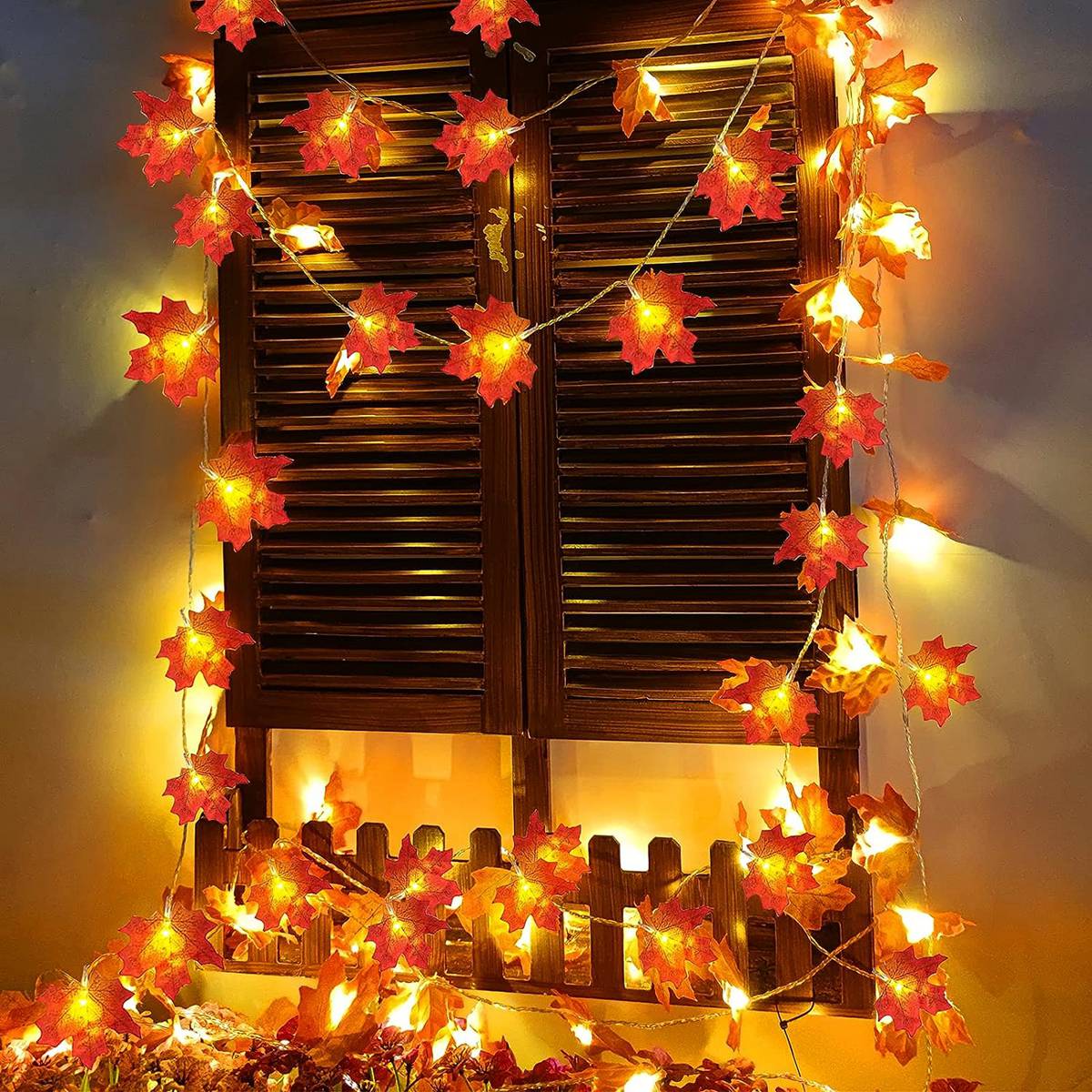 Tegooe Battery Powered Maple Leaf LED String Lights - Fall Holiday Decor