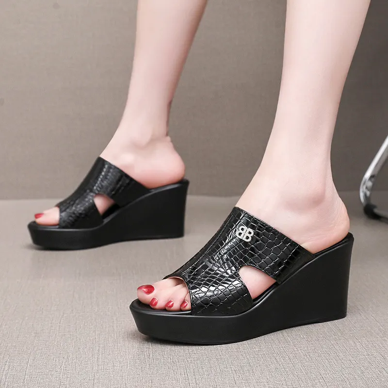 Breakj Breakj Leather Slope And Slippers Women Wearing Fashion Pine Cake Thick Bottom Fitting Room A Word Drag Anti-Slip High And Cow Skin Cold Drag