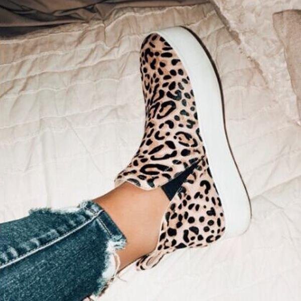  Women Leopard Casual Sneakers