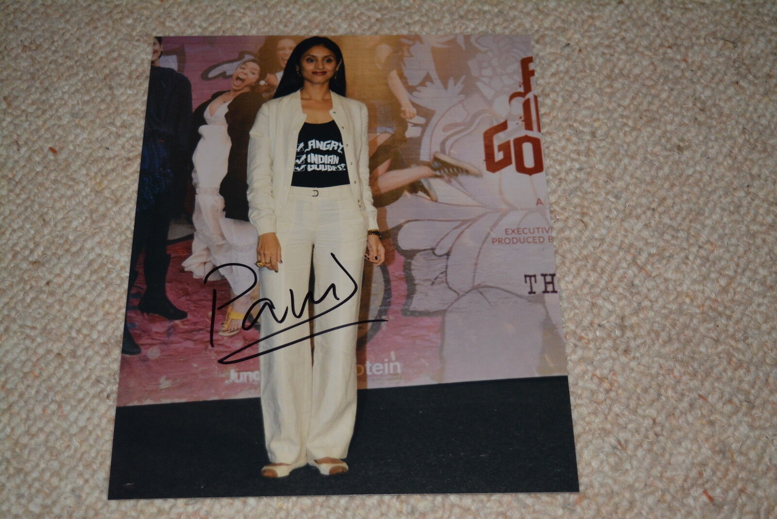 PAVLEEN GUJRAL signed autograph In Person 8x10 (20x25 cm) BOLLYWOOD Angry Indian