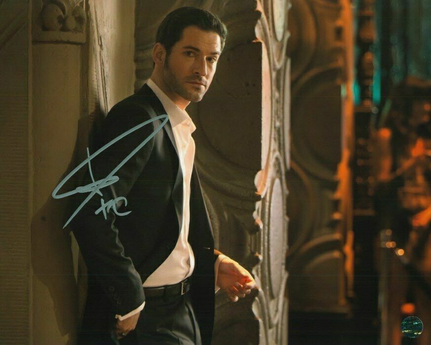 Tom Ellis Autographed Signed 8x10 Photo Poster painting ( Lucifer ) REPRINT ,