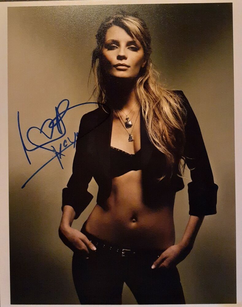 Mischa Barton signed 8x10