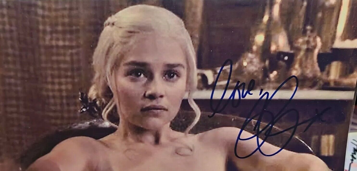 Emilia Clarke hand signed autographed 8 1/2×11 Photo Poster painting Game of Thrones