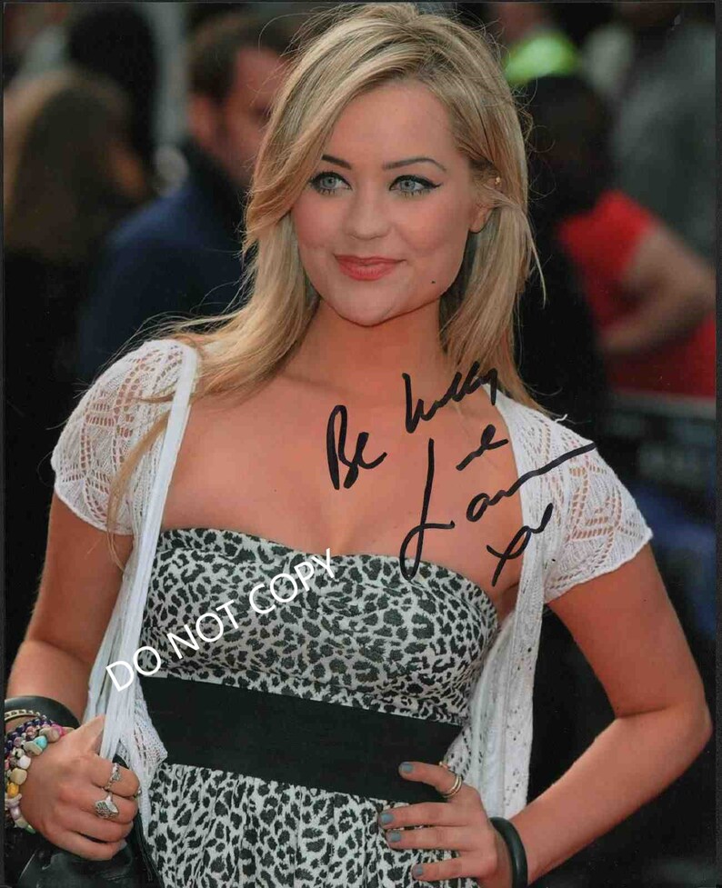 LAURA WHITMORE The Hateful Eight 8 x10 20x25 cm Autographed Hand Signed Photo Poster painting