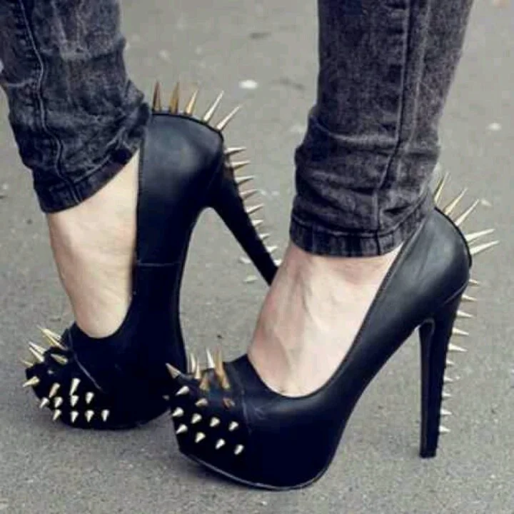 Black Spike Platform Pumps for Party, Closed Toe. Vdcoo