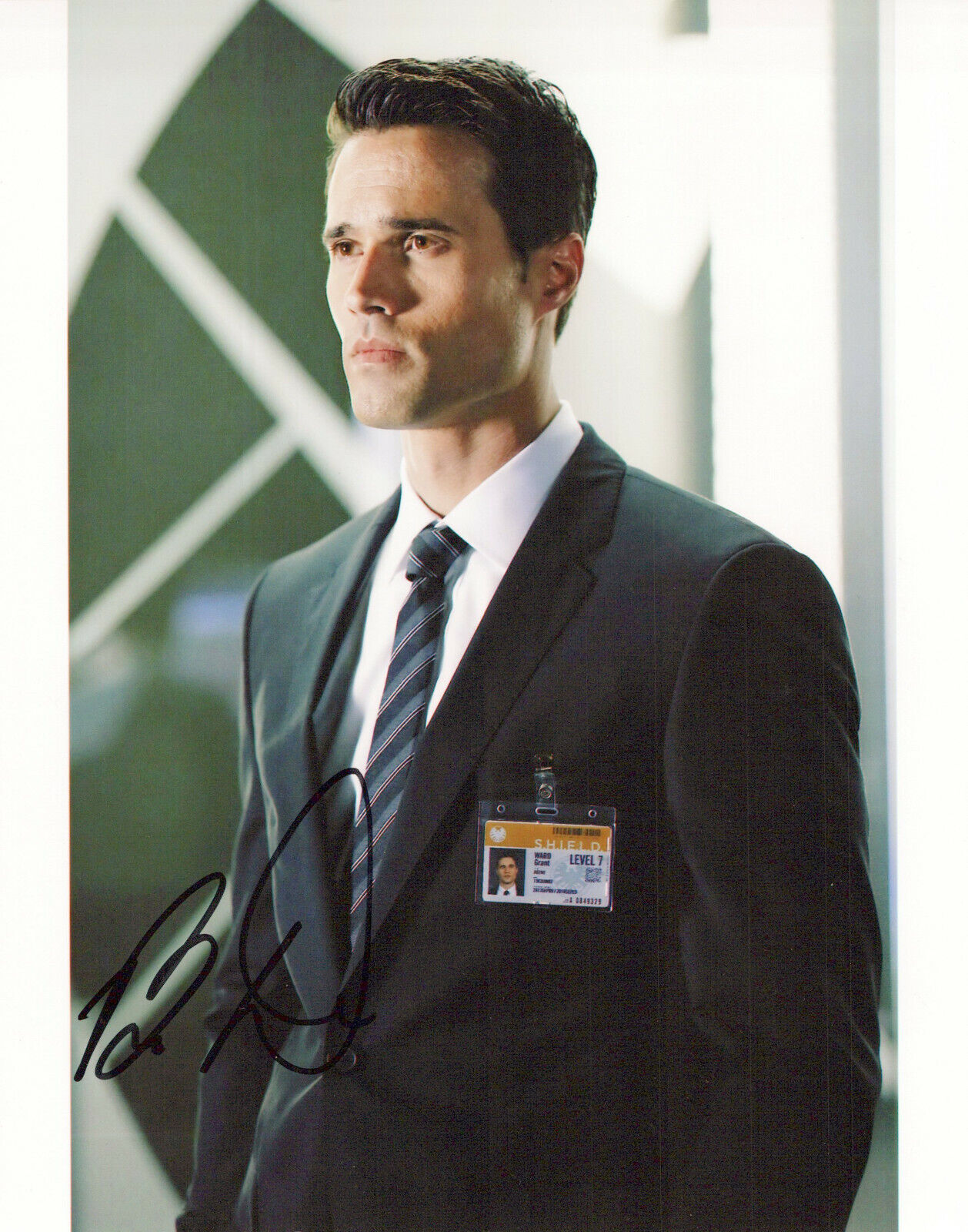 Brett Dalton Agents Of Shield autographed Photo Poster painting signed 8x10 #4 Grant Ward