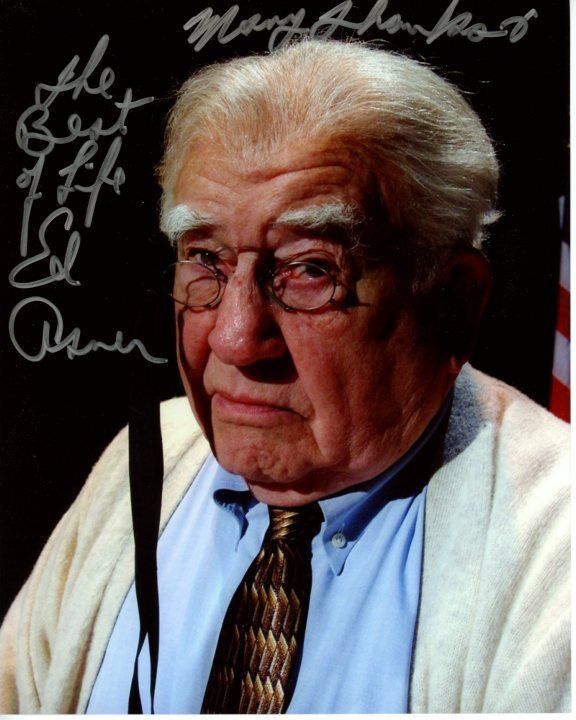 ED ASNER signed autographed 8x10 ROOSEVELT Photo Poster painting