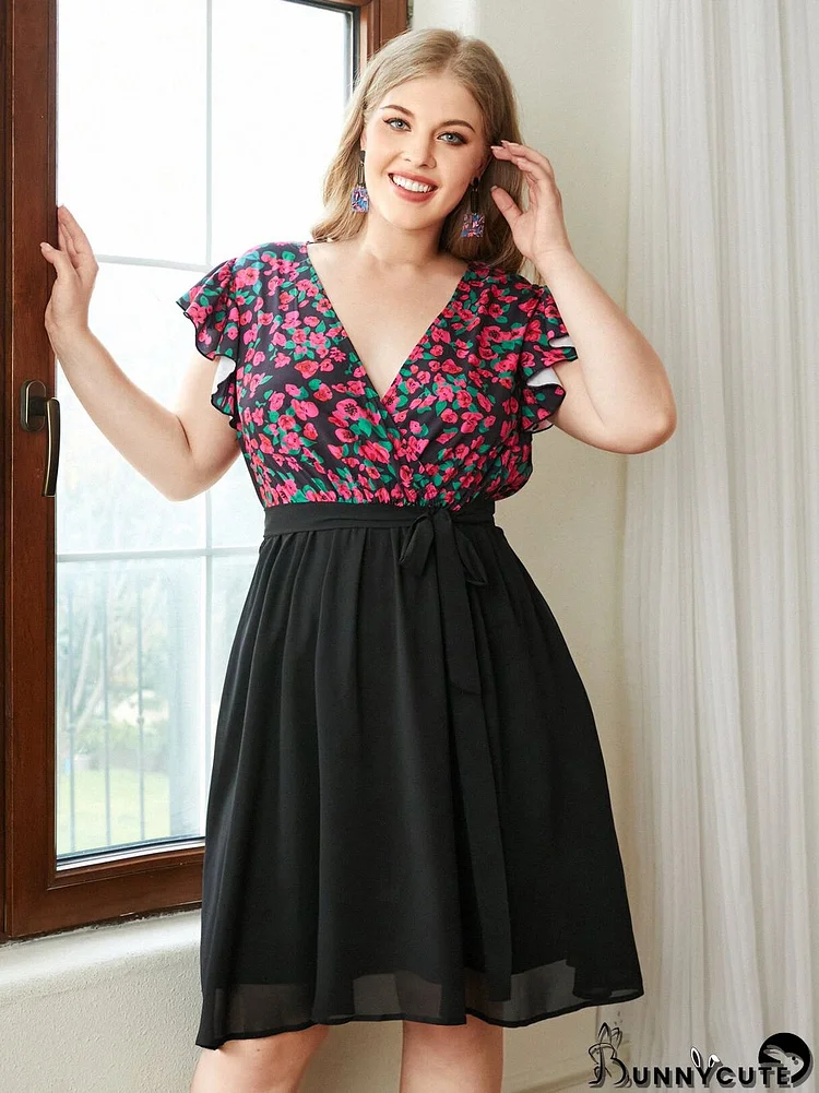 Plus Size Floral Print Patchwork V-Neck Ruffle Sleeve Midi Dress