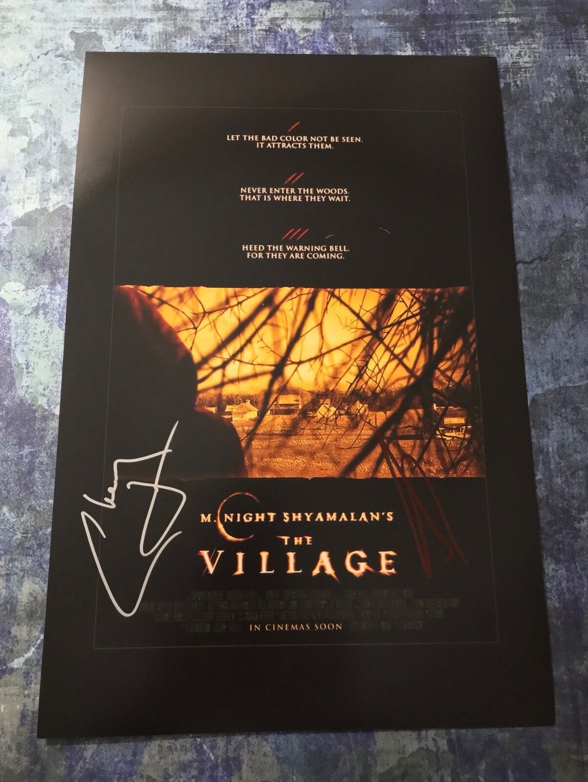 GFA Joaquin Phoenix & Cherry Jones * THE VILLAGE * Signed 12x18 Photo Poster painting AD3 COA