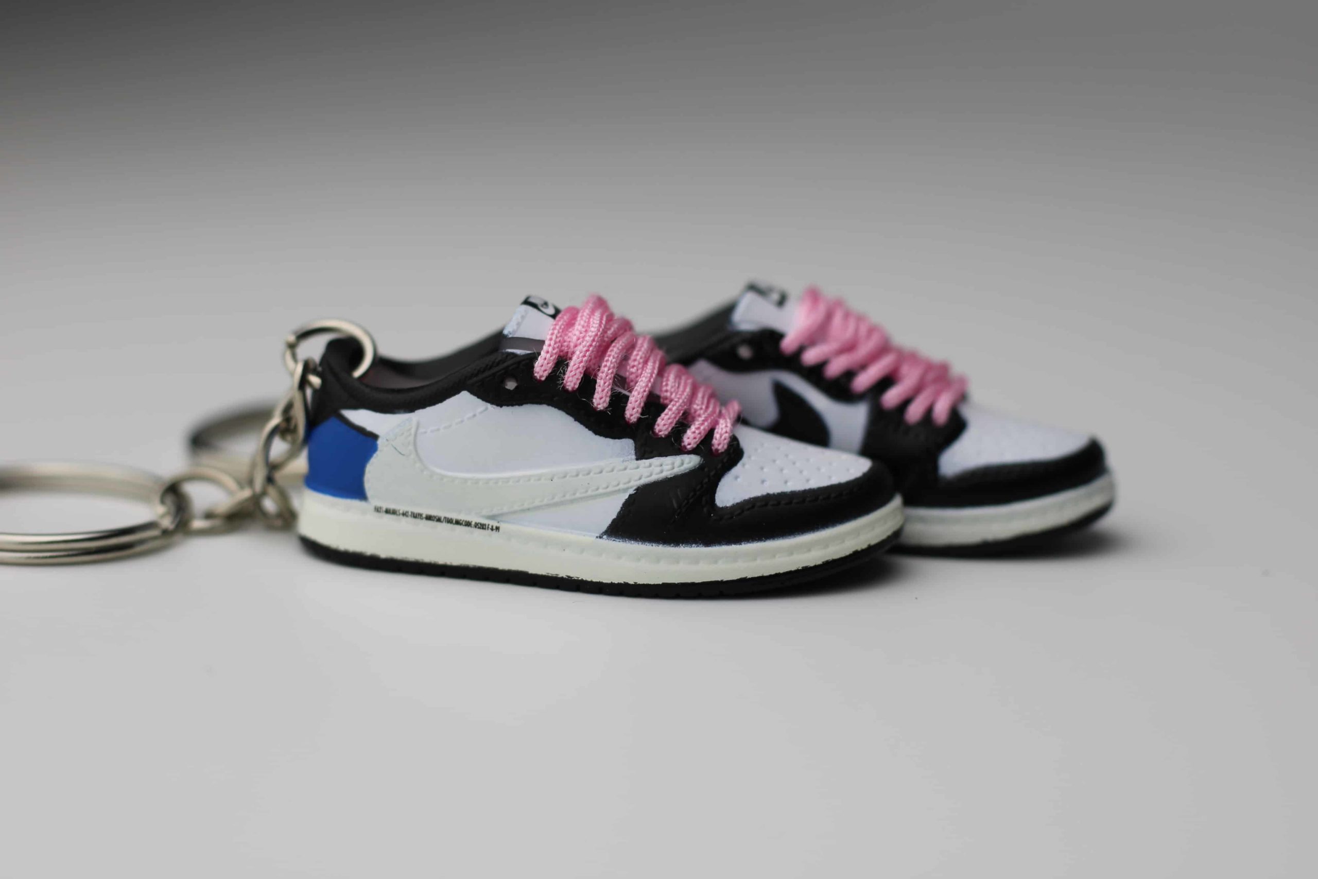 travis scott fragment aj 1