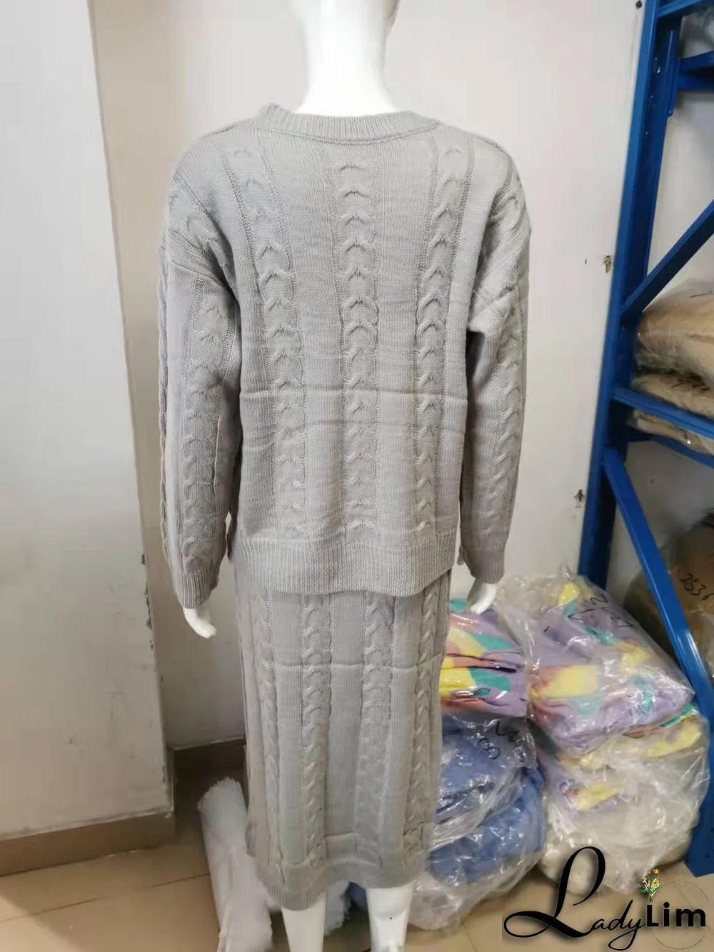 Autumn and winter women's fashion twist sweater suit set