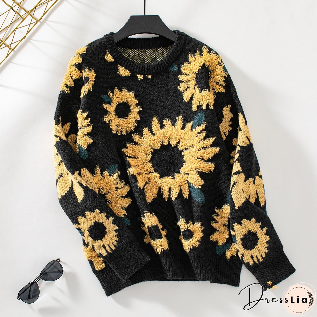 Women's Towel Embroidery Round Neck Long Sleeve Sweaters