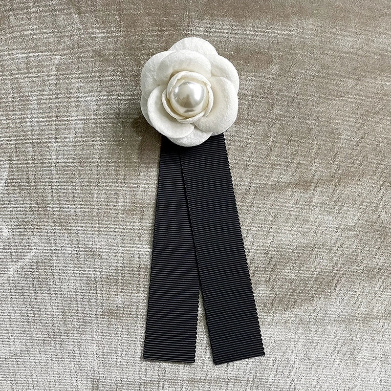 Sweet Pin Flower Wool-like Alloy Cloth Inlay Pearl Women’S Brooches