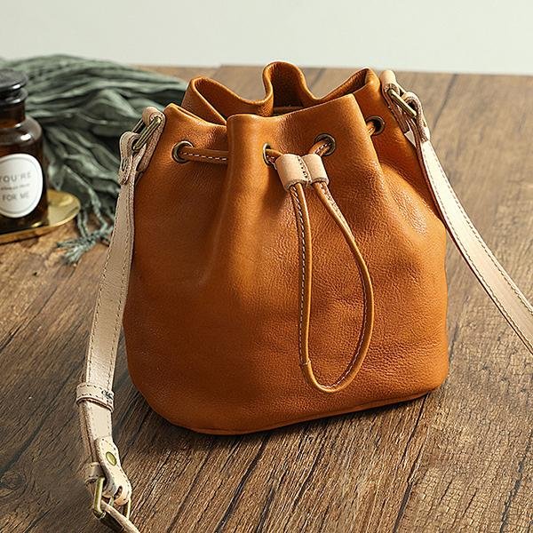 Retro Tassel Handmade Vegetable Tanned Bucket Bag
