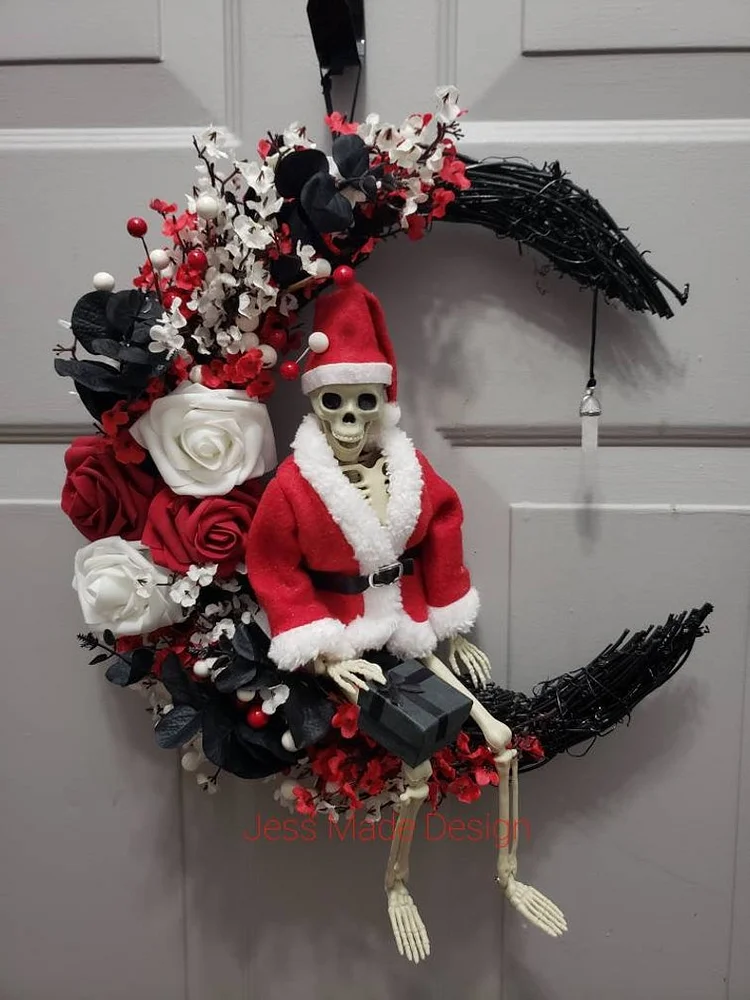 Santa skeleton moon wreath. Christmas moon wreath. Gothic Christmas decor. Gothmas. Creepmas. Christmas gift. Gothic skull wreath. 14"