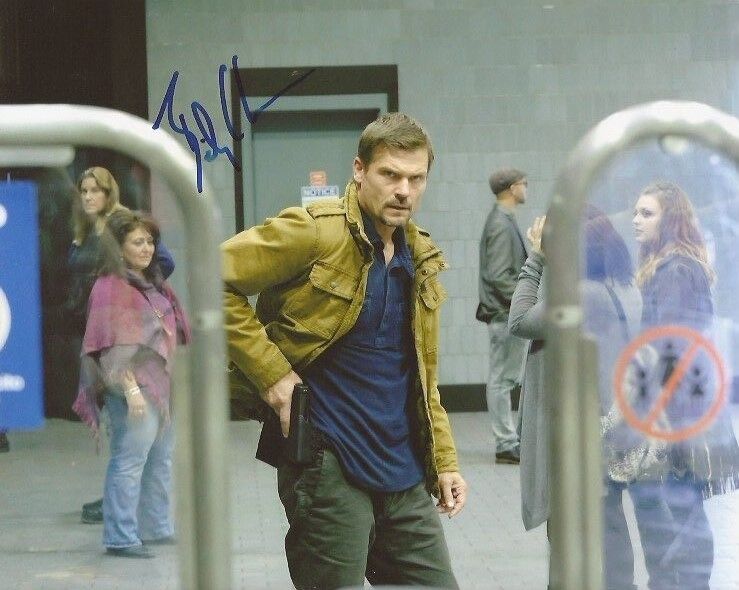 Bailey Chase signed 24 Legacy 8x10 Photo Poster painting autographed David Lang