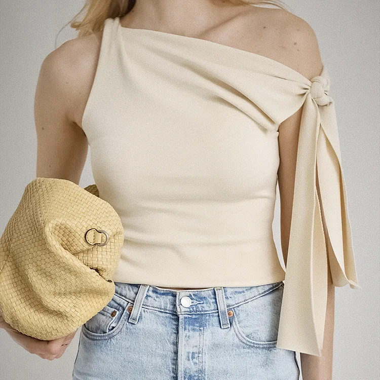 One-shoulder Versatile T-shirt