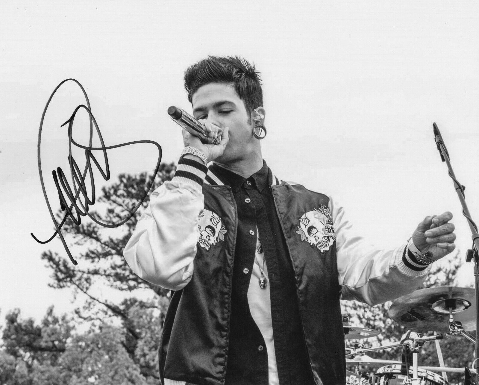 T Mills Travis Signed 8x10 Photo Poster painting w/COA Singer Ready Fire Aim The Takeover #1