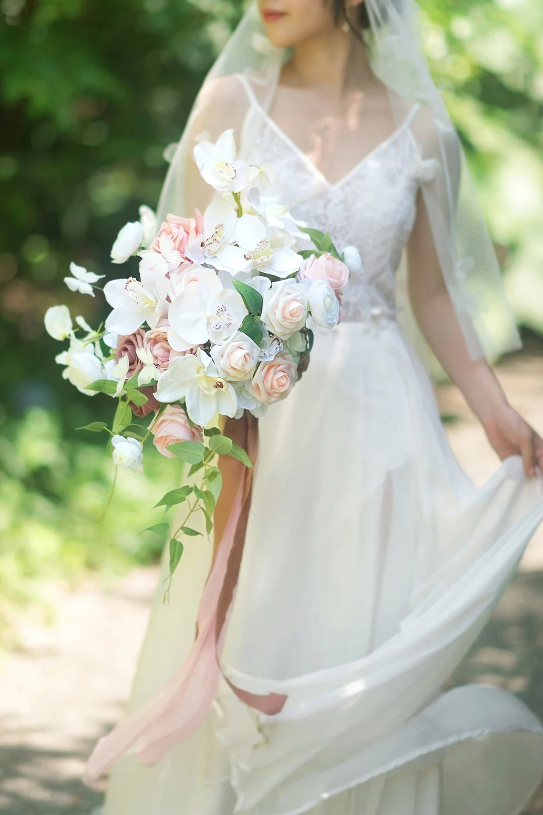 Large Free-Form Bridal Bouquet in Dusty Rose & Ivory