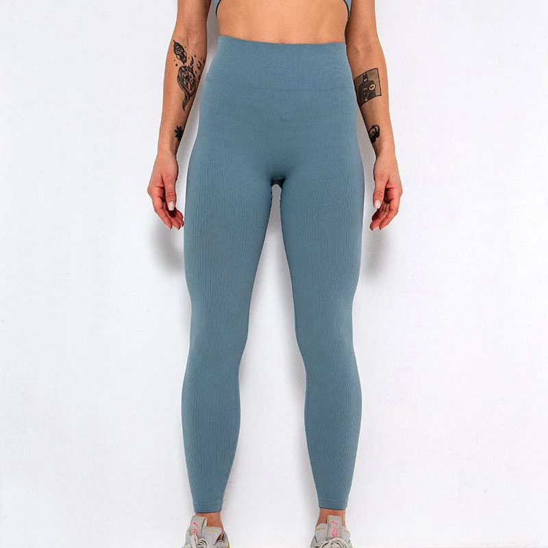 How Older Women Can Master the Art of Leaning into Legging Outfits: From Casual to Chic