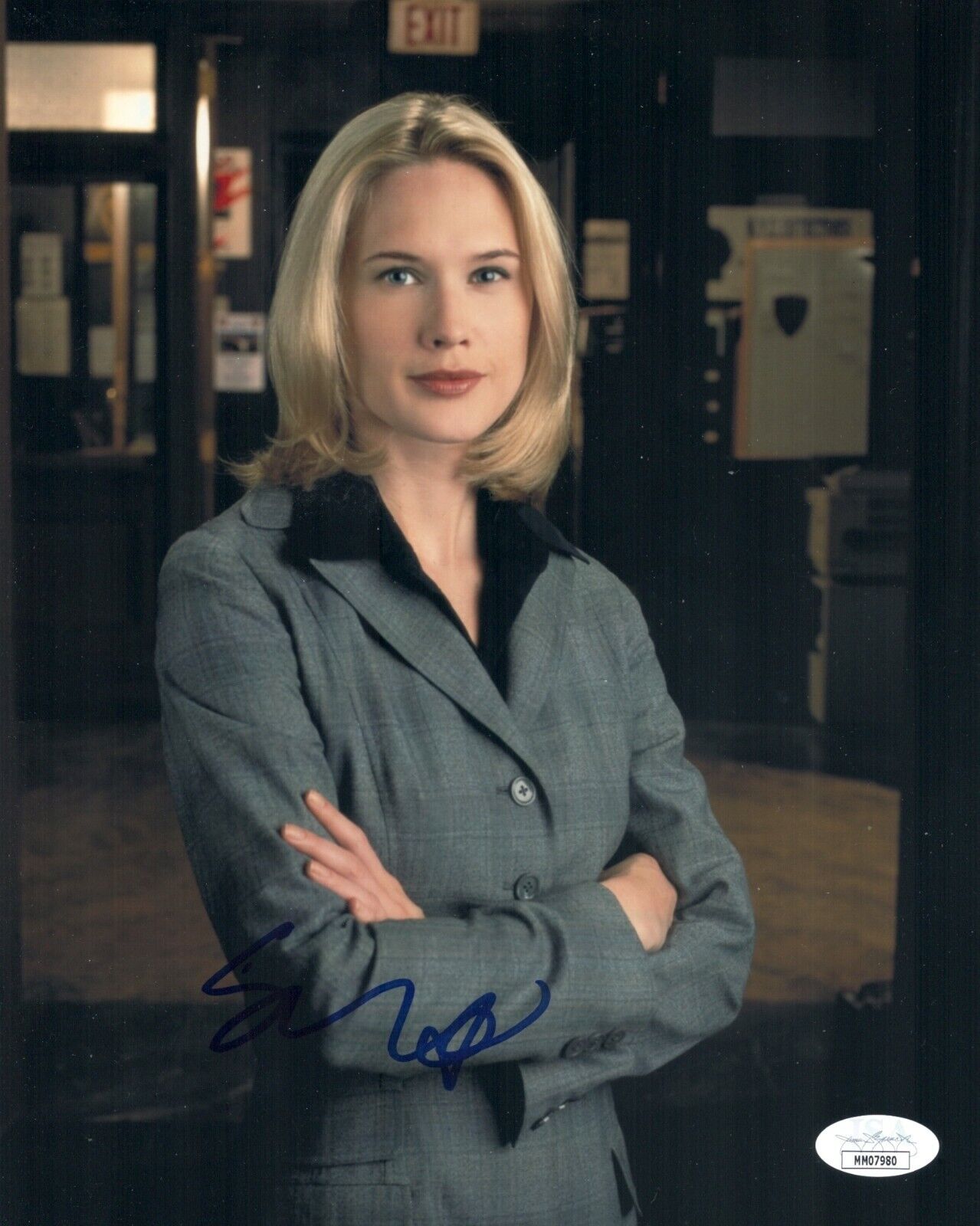 STEPHANIE MARCH Signed Rare LAW & ORDER SVU 8x10 Photo Poster painting Autograph JSA COA