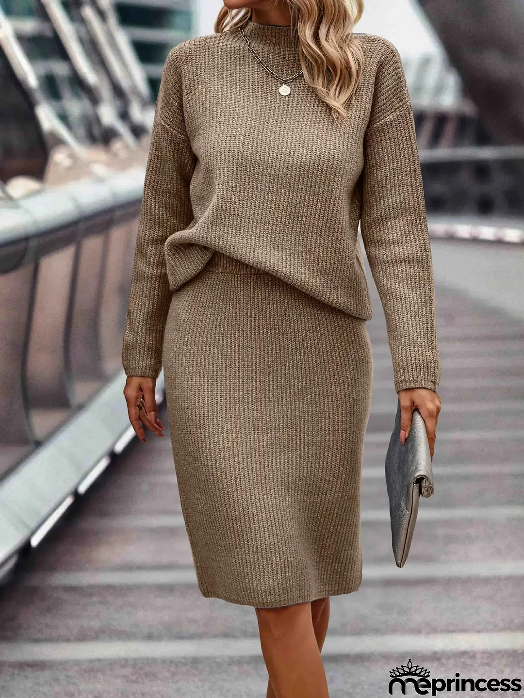 Modern and Fashionable Skirt