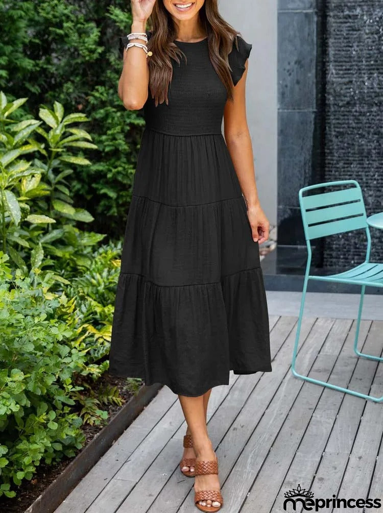 Elegant summer dress: ruffle details, pockets