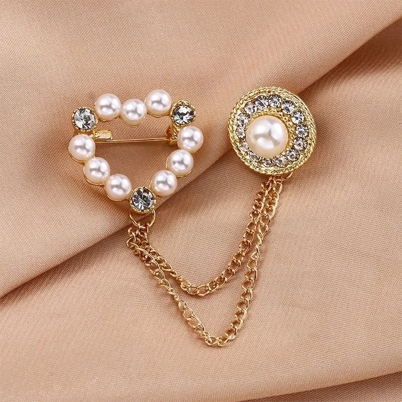 Novelty Pin Triangle Star Bow Knot Alloy Inlay Artificial Pearls Rhinestones Women’S Brooches