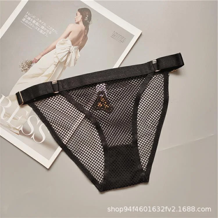 New Women's Underwear Sexy Lace Panties Fashion Hollow out Comfort Briefs Low Waist Seamless Underpants Female Lingerie