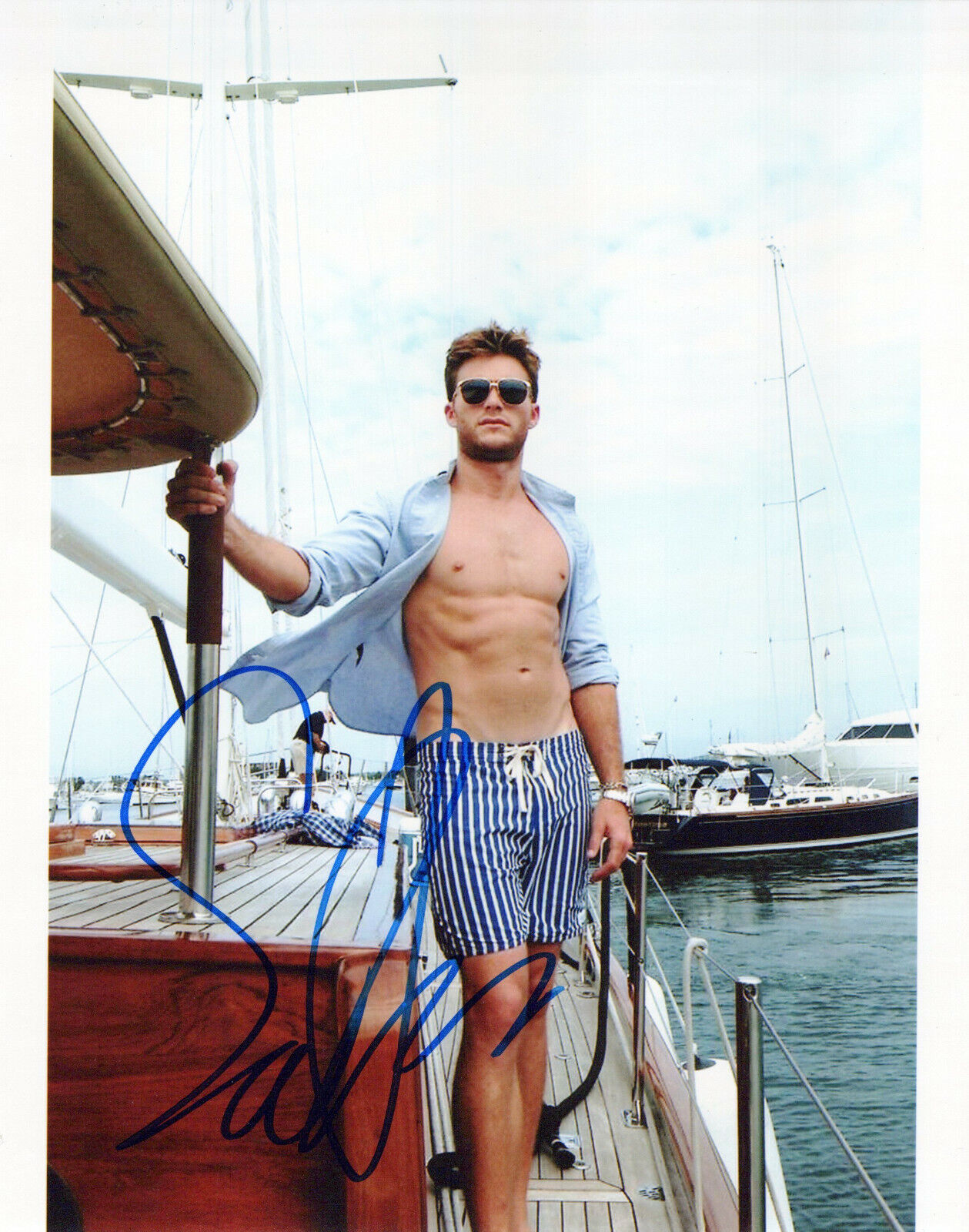 Scott Eastwood head shot autographed Photo Poster painting signed 8x10 #4