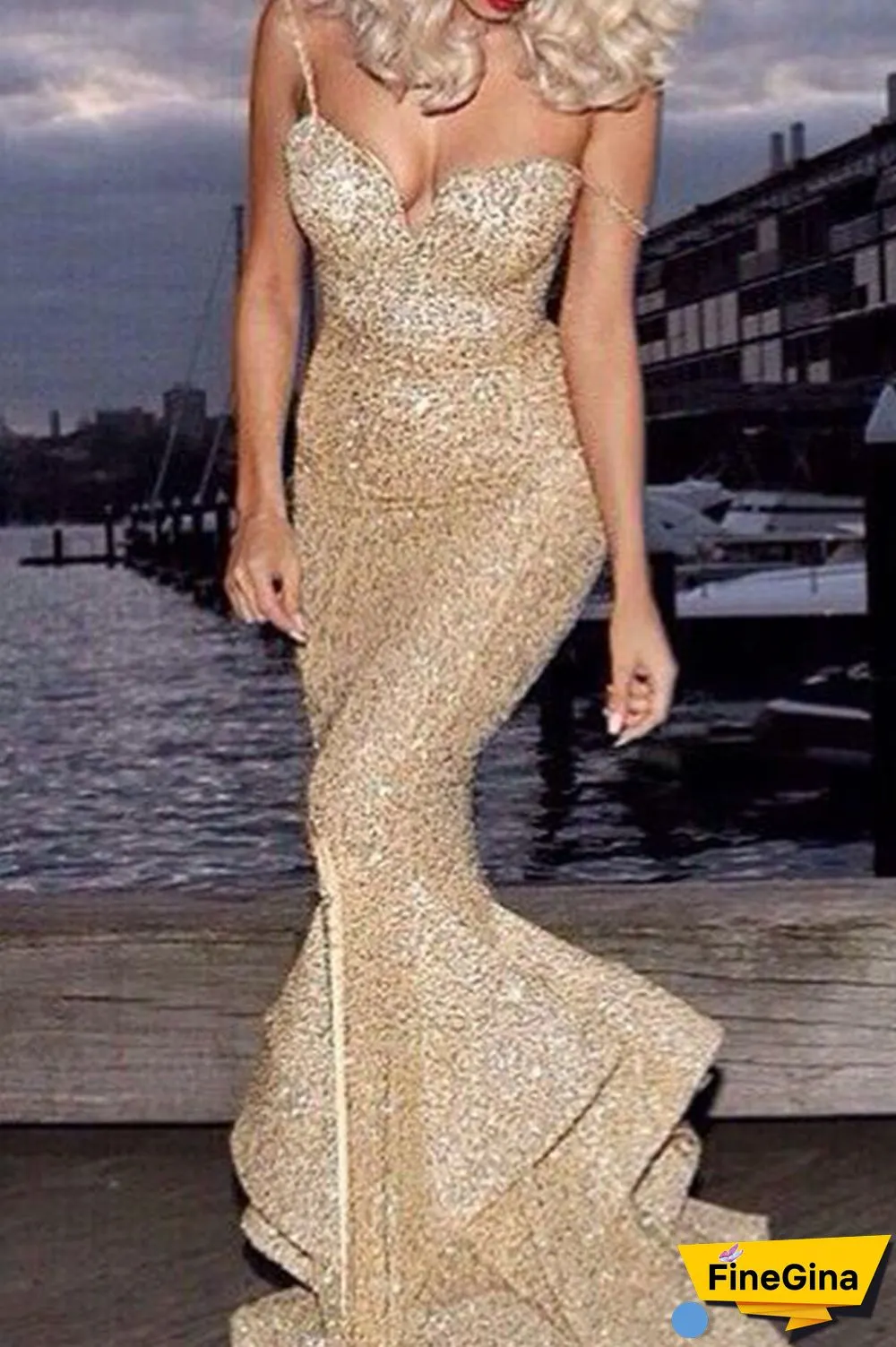 Glamorous Spaghetti Straps Sculpted Beads Prom Dress - Red