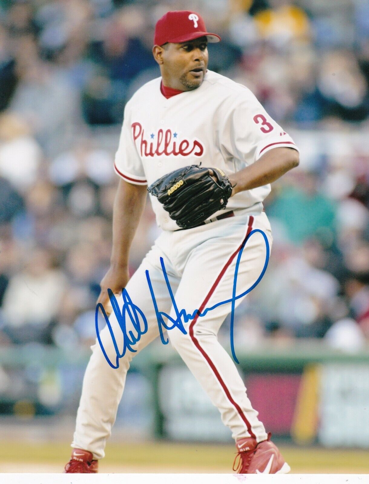 ROBERTO HERNANDEZ PHILADELPHIA PHILLIES ACTION SIGNED 8x10