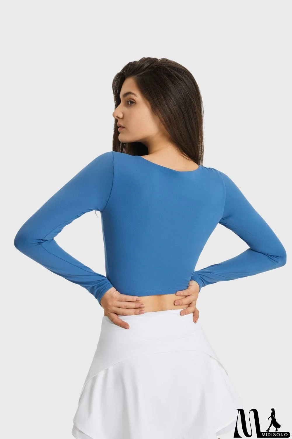 MidiSono - Cutout Long Sleeve Cropped Sports Top