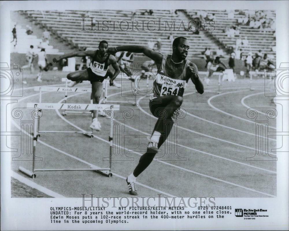 Press Photo Poster painting Edwin Moses American athlete - DFPC75669