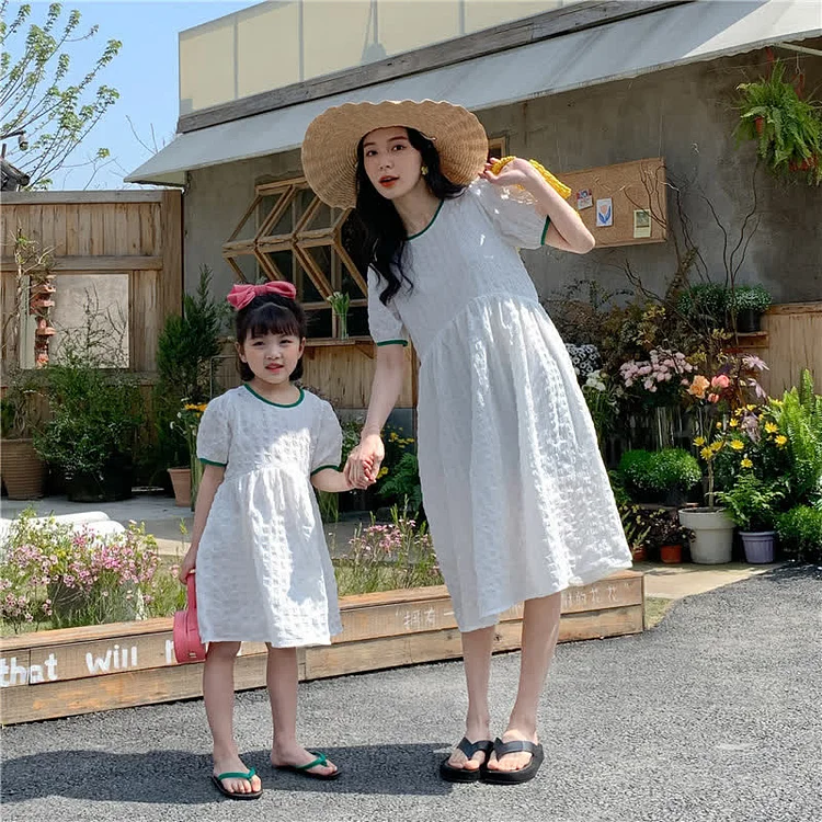Mommy and Me Puff Sleeve Loose Dress