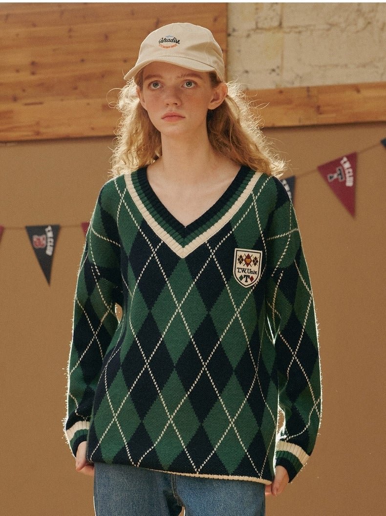 College Style Lingge V-neck Sweater | EGEMISS