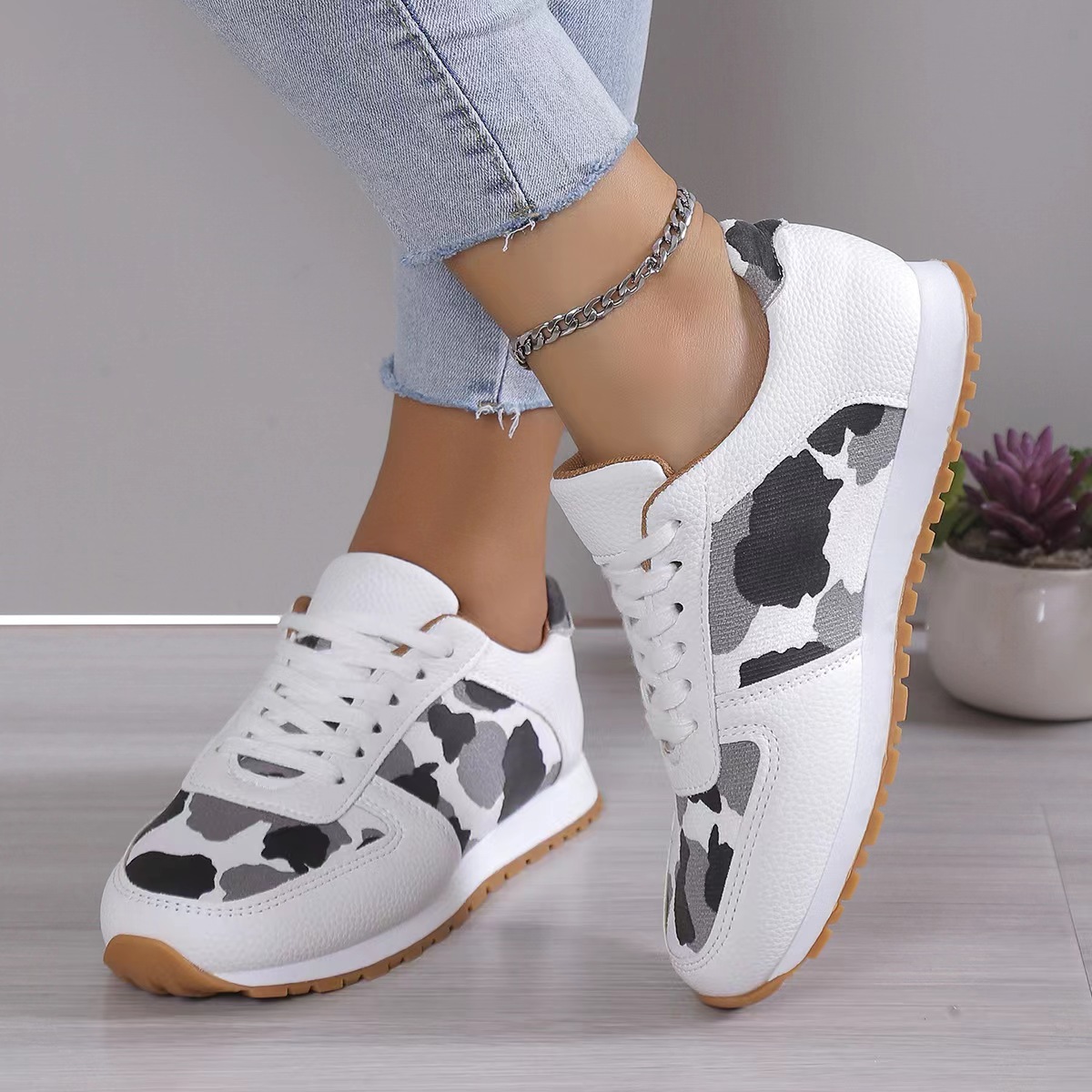 Fashoin Mature Women Sneakers Casual Flat Shoes