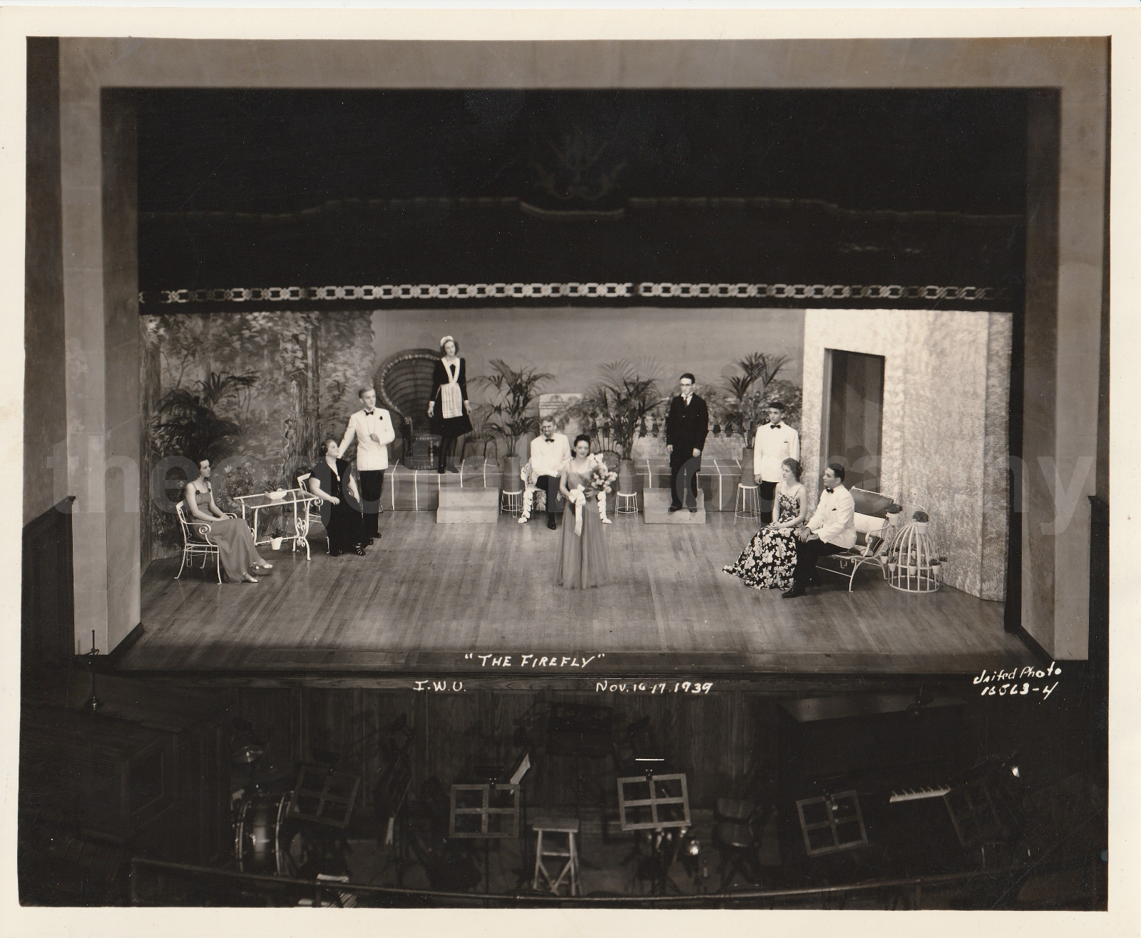 40's Opera THE FIREFLY 8x10 FOUND Photo Poster painting bw ILLINOIS WESLEYAN UNIVERSITY 87 31 Q