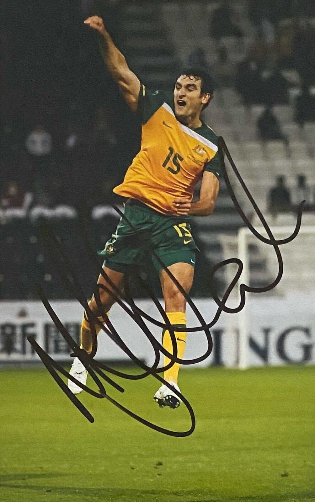 Mile Jedinak Genuine Hand Signed 6X4 Photo Poster painting - Australia