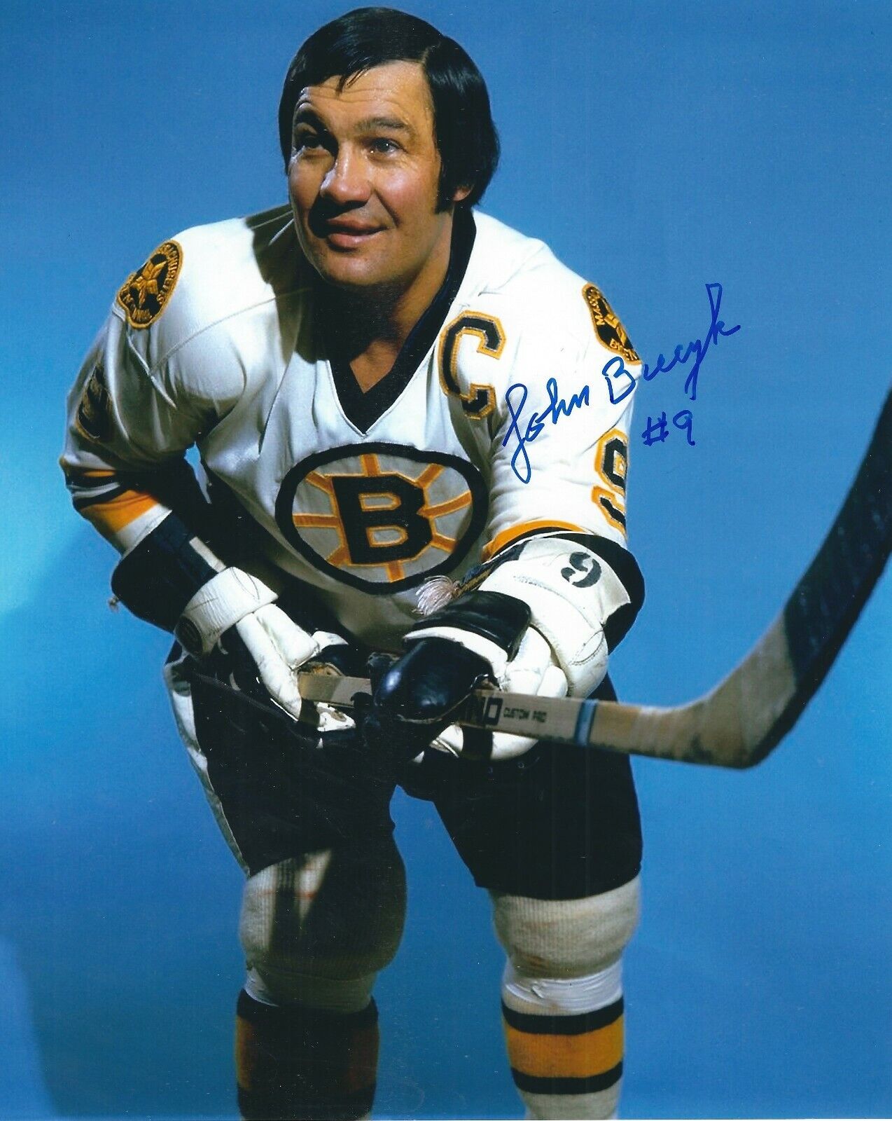 Signed 8x10 JOHNNY BUCYK Autographed Boston Bruins Photo Poster painting - COA