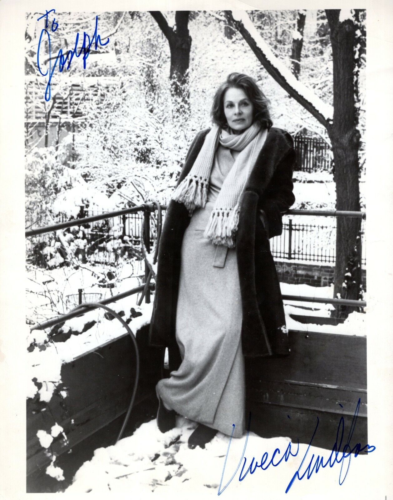 Viveca Lindfors Actress Hand Signed Autograph 8x10 Photo Poster painting