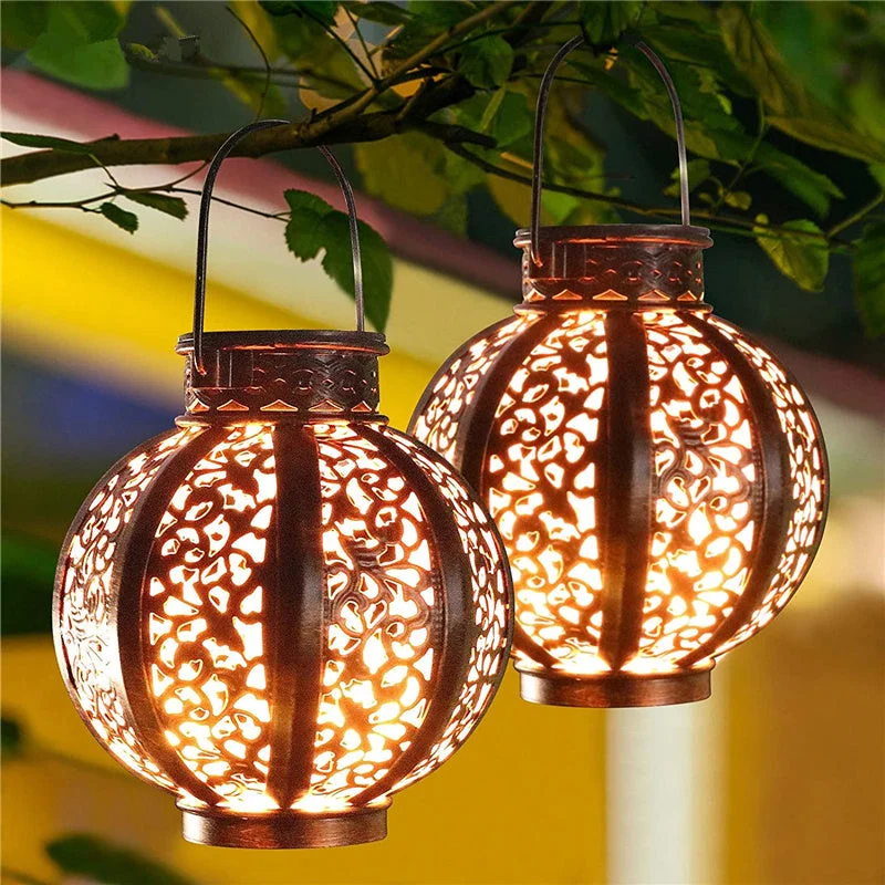Retro Metal Hollow Waterproof Solar Hanging Lantern Lights