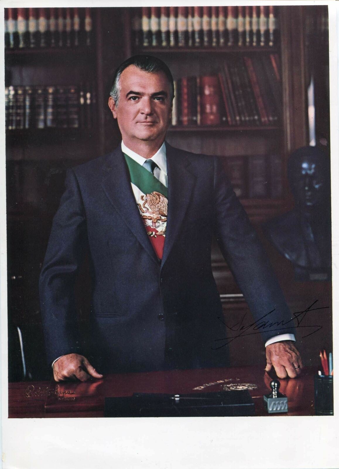 PRESIDENT OF MEXICO Miguel de la Madrid Hurtado autograph, signed Photo Poster painting