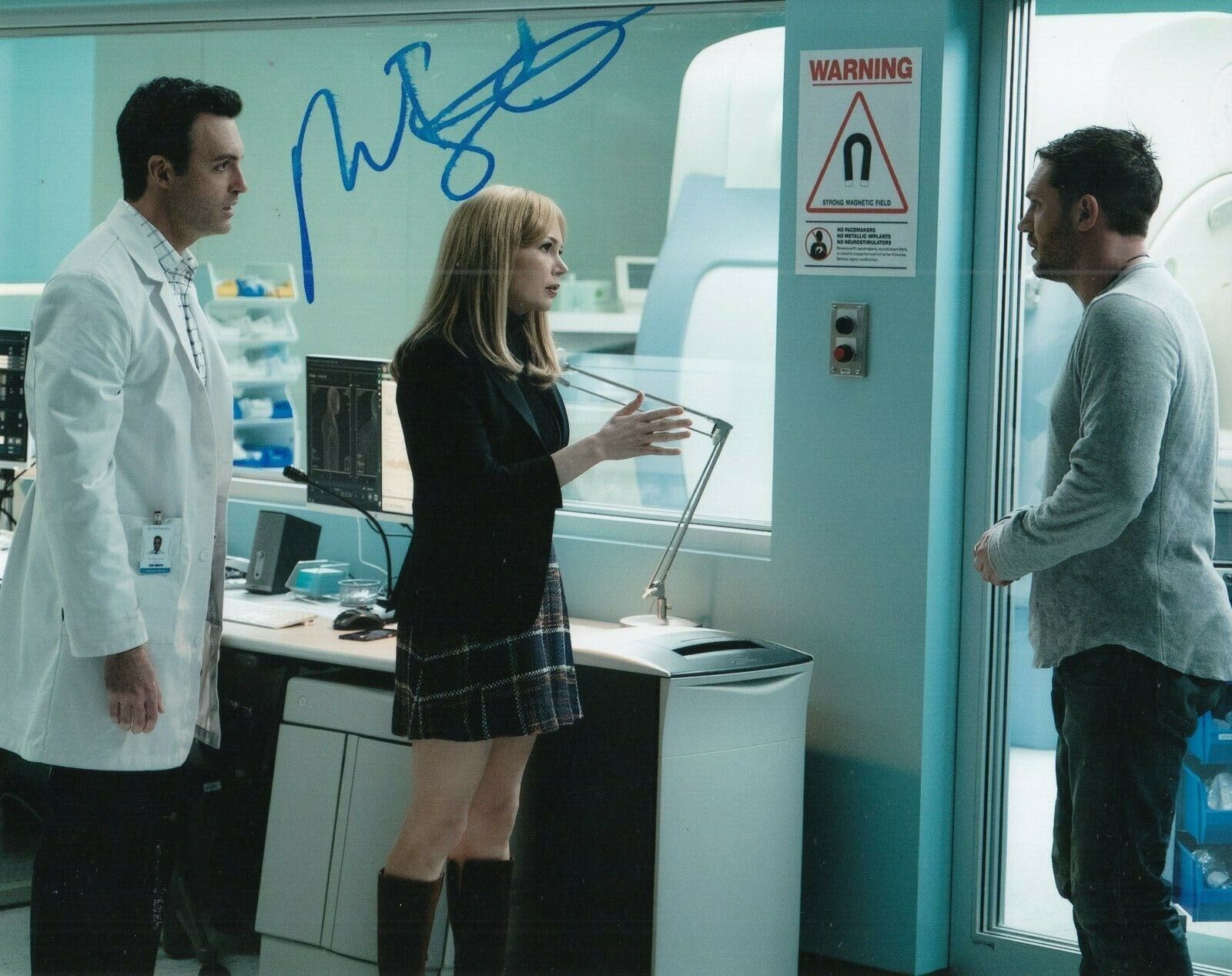 REID SCOTT signed (VENOM) Movie 8X10 autographed Photo Poster painting *Dr Dan Lewis* W/COA #1