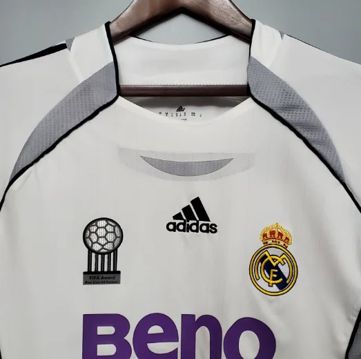 Retro 2006/2007 Real Madrid Home Long Sleeve Football Shirt Thai Quality
