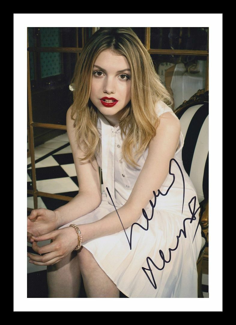 Hannah Murray Autograph Signed & Framed Photo Poster painting