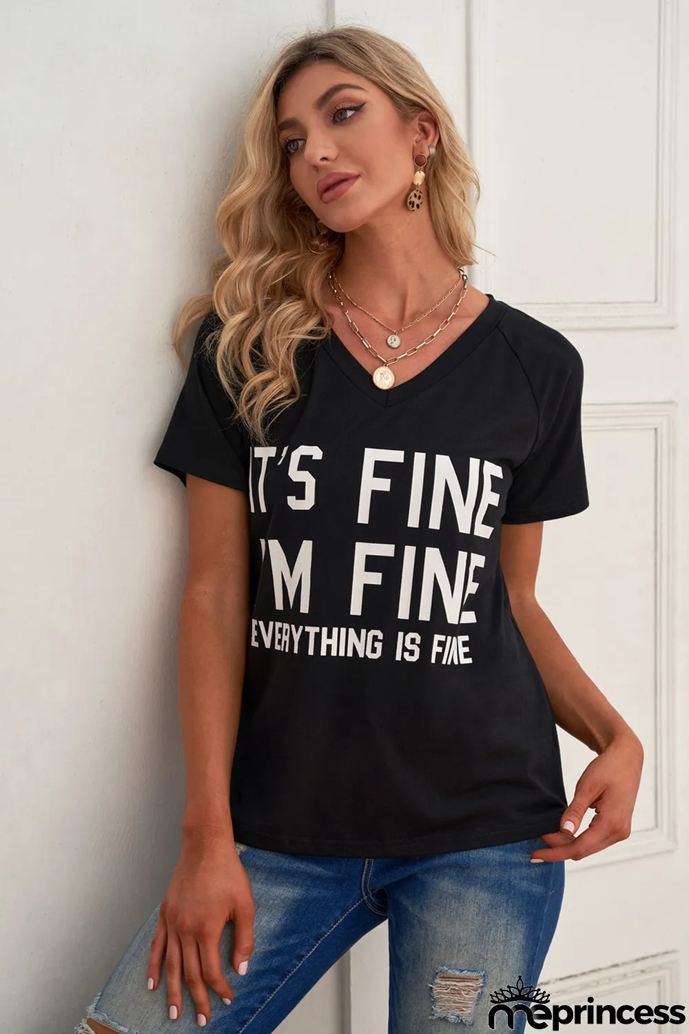 IT'S FINE I'M FINE EVERYTHING IS FINE Black V Neck T-shirt